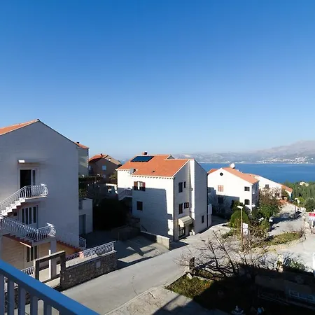 Pavo Hotel